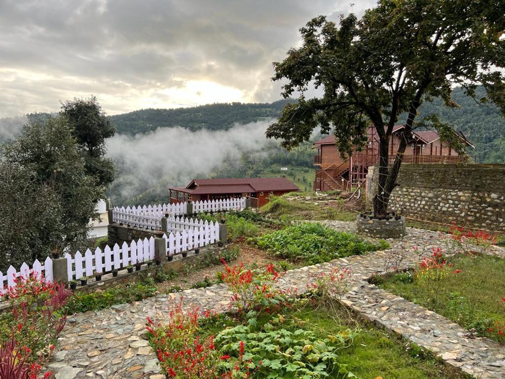 Vanprastha Resorts Dwarahat Exterior photo
