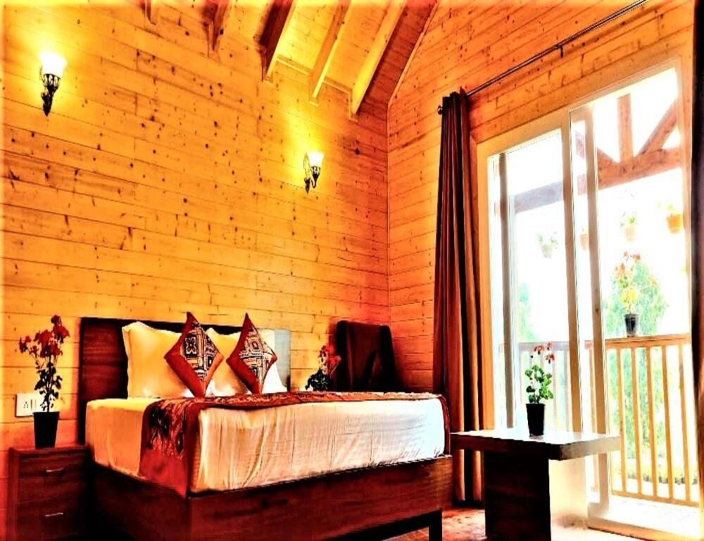 Vanprastha Resorts Dwarahat Exterior photo